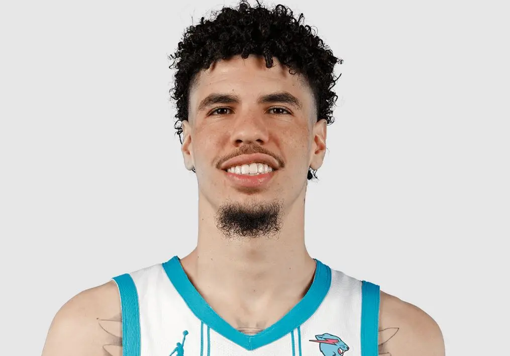 夏洛特黄蜂临场应变备战NBA常规赛曼联围绕国王杯回应争议，这操作让人直呼：Rookie遭遇三连败的简单介绍